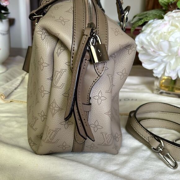 Louis Vuitton NWOT bag with cross body straps silver keys locks dust bag - Picture 7 of 17